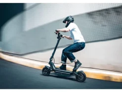 Acer E-Scooter Predator Thunder Schwarz / 20 km/h