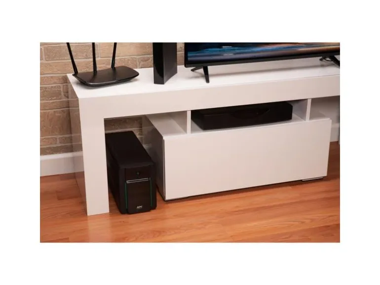 APC USV BVX2200LI 2200 VA / 1200 W