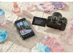 Canon Fotokamera EOS R50 + RF-S 18-45 + RF 75-300 Schwarz