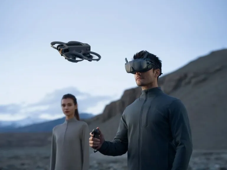 DJI Multikopter Avata 2 Fly Smart Combo Drei Akkus (C1 | CE)