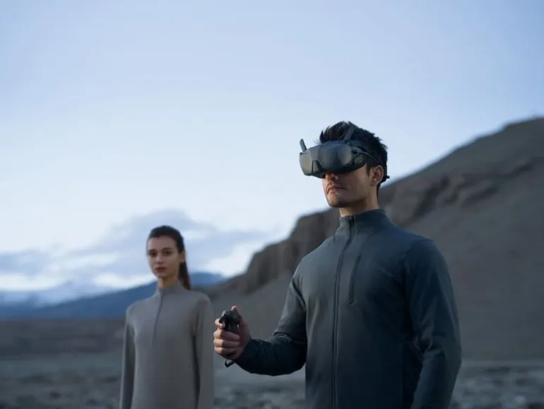 DJI Multikopter Avata 2 Fly Smart Combo Drei Akkus (C1 | CE)