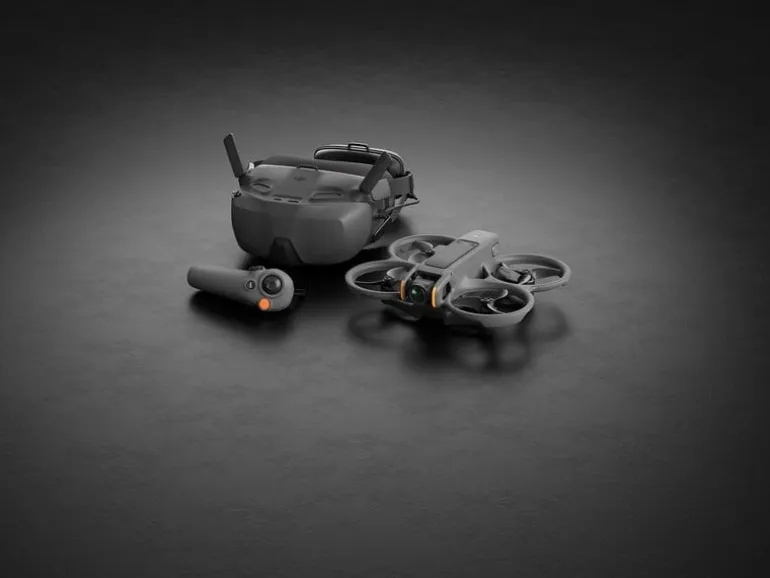 DJI Multikopter Avata 2 Fly Smart Combo Drei Akkus (C1 | CE)