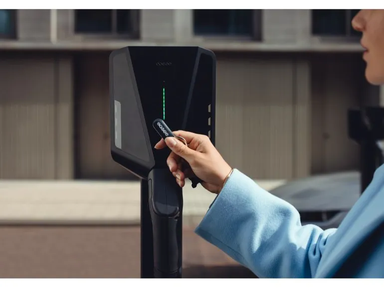 easee Ladestation Charge Max Schwarz