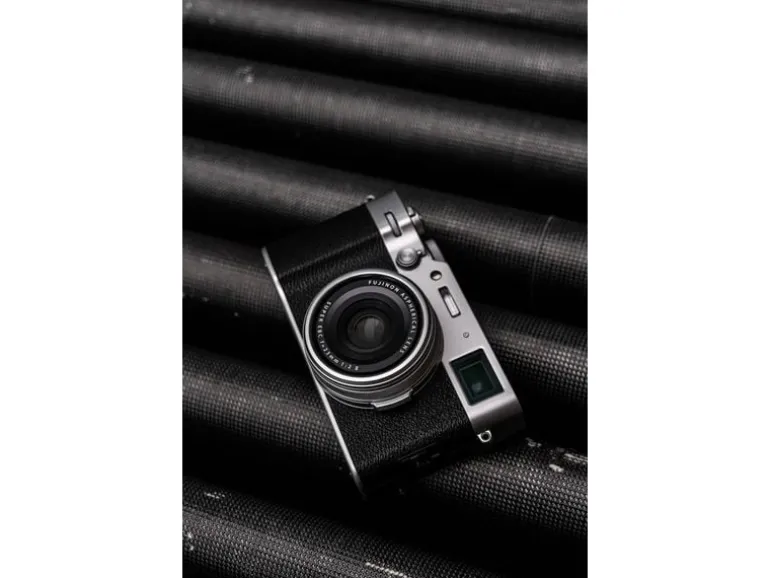 Fujifilm Fotokamera X100VI Silber