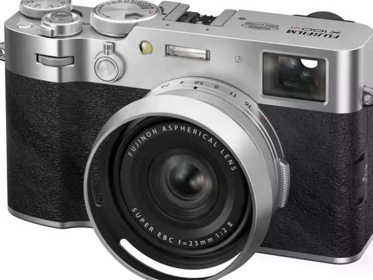 Fujifilm Fotokamera X100VI Silber