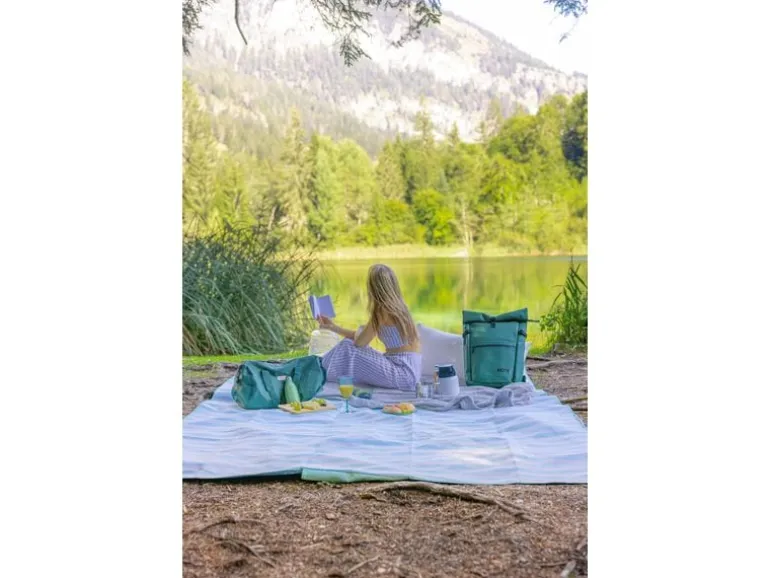 KOOR Picknickdecke Stripes mint 200 x 300 cm