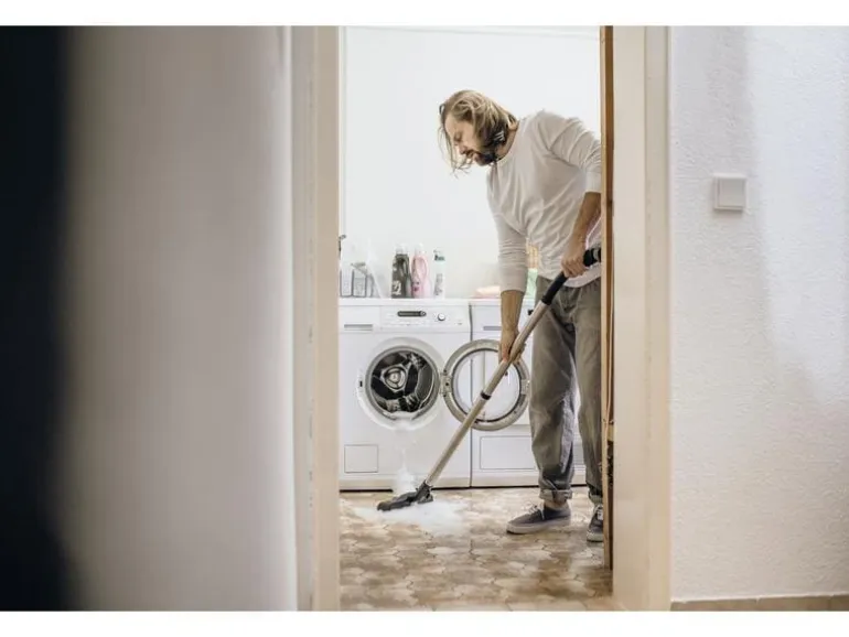 Kärcher Nass-/Trockensauger WD 6 P S V-30/8/22/T Renovation 1300 W