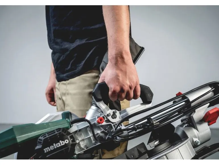 Metabo Kappsäge KGS 216 M, 1500 W, Ø 216 x 30 mm