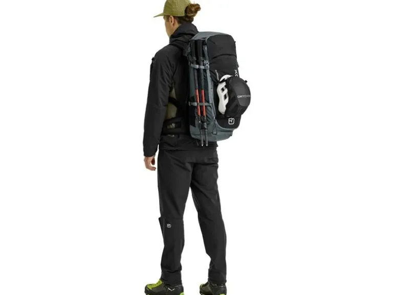 ORTOVOX Wanderrucksack Traverse 40 l, Black raven