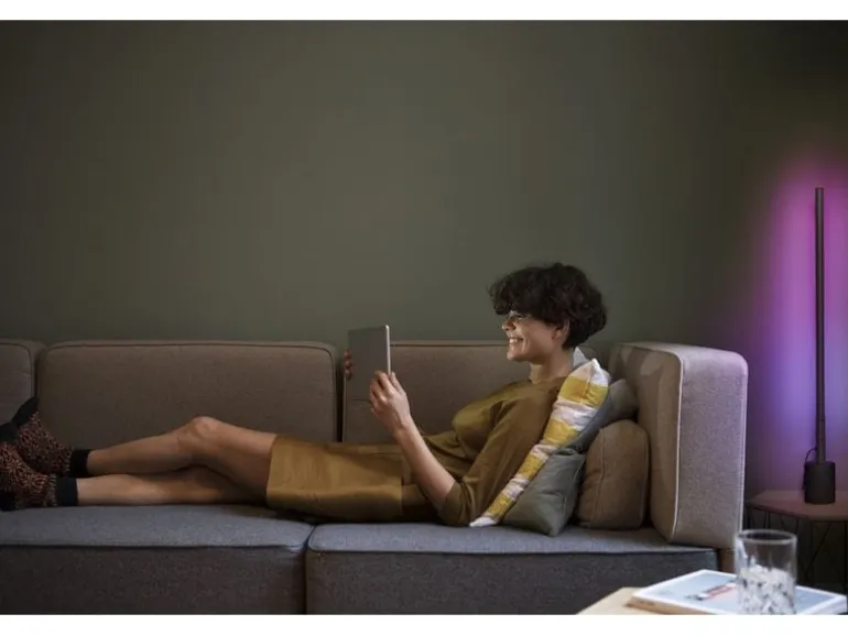 OSRAM Stehleuchte SMART+ FLOOR CORNER SLIM RGB + TW + RC
