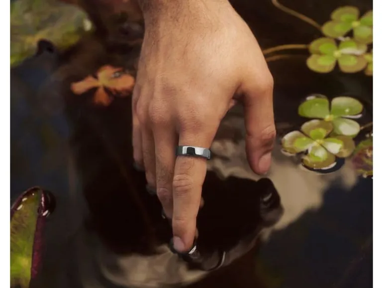 Oura Ring 5 Titan Silber Grösse 11