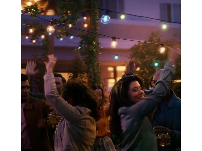 Philips Hue LED-Lichterkette Festavia Globe Outdoor Erweiterung 21 m