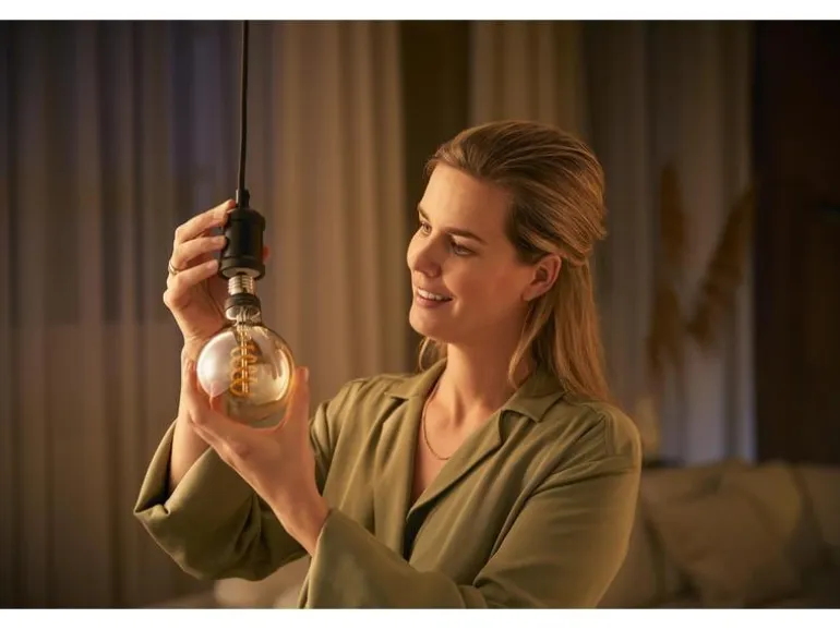 Philips Hue White Ambiance E27 Einzelpack Globe G93 Filament 550 lm