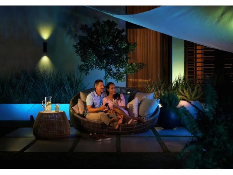 Philips Hue White & Color Ambiance Outdoor Appear Wandleuchte Schwarz