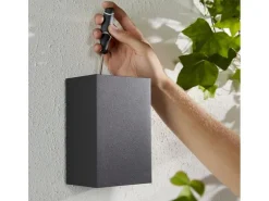Philips Hue White & Color Ambiance Outdoor Resonate Wandleuchte Silber