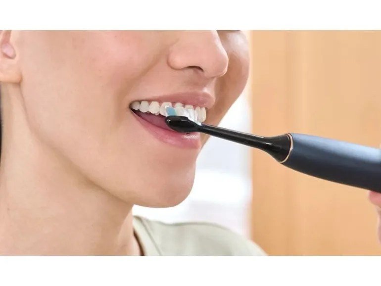 Philips Zahnbürstenkopf Sonicare Optimal White HX6064/88 4 Stück