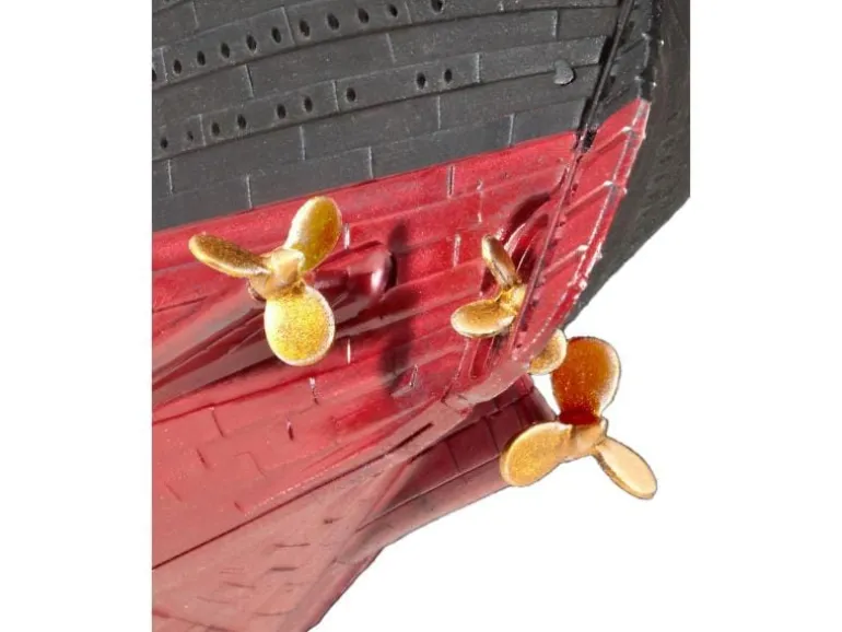 Revell Bausatz R.M.S. Titanic 1:700