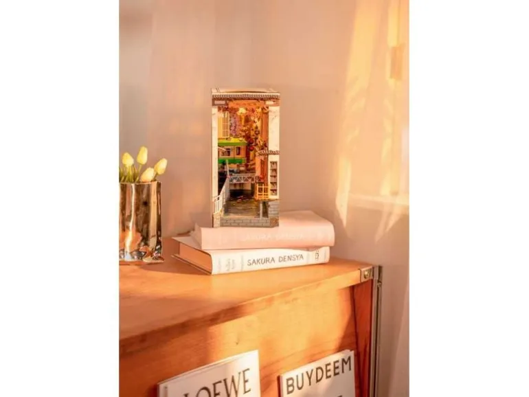 Rolife Bausatz Book Nook Sakura Densya