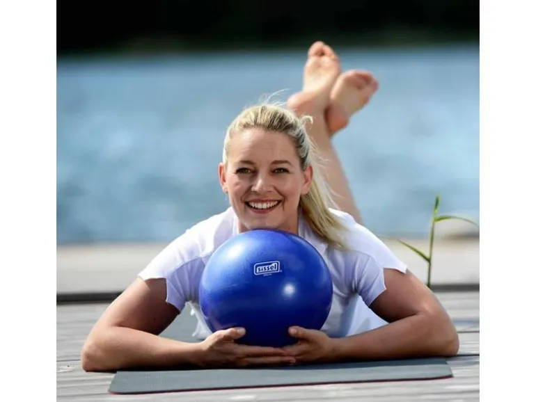 SISSEL Pilates Soft Ball Ø 22 cm Blau