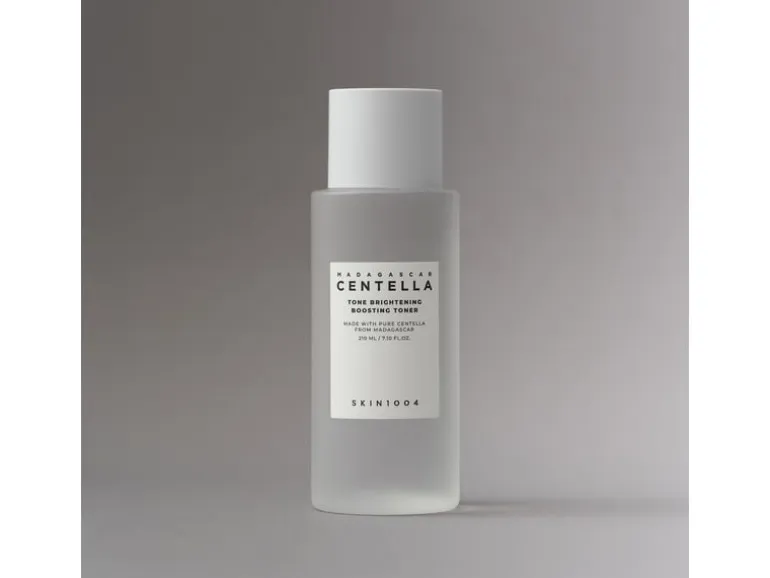 SKIN1004 Madagascar Centella Tone Brightening Boosting Toner 210 ml