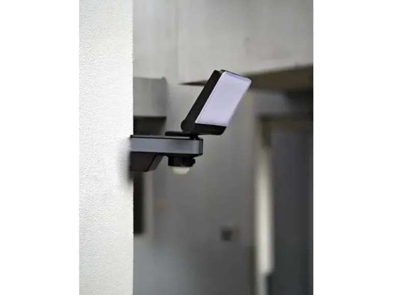 STEFFEN Aussenwandleuchte Floodlight LED PIR 24W