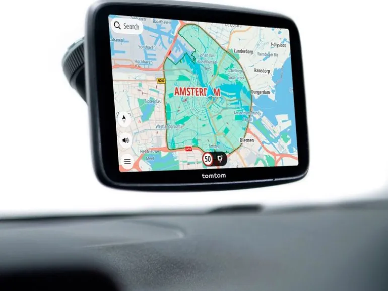 TomTom Navigationsgerät GO Superior 7" EU