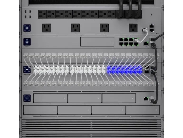Ubiquiti PoE++ Switch UniFi USW-Pro-Max-48-PoE 52 Port