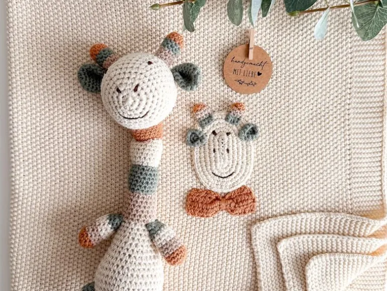 Welcomebabybox Geschenkset Lio – Decke & Giraffe