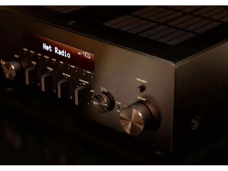 Yamaha AV-Receiver R-N600A Schwarz