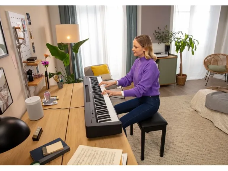 Yamaha E-Piano P-145BT
