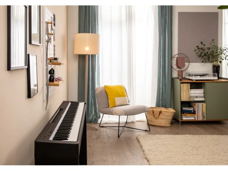 Yamaha E-Piano P-145BT