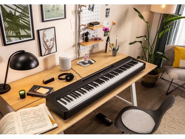 Yamaha E-Piano P-145BT
