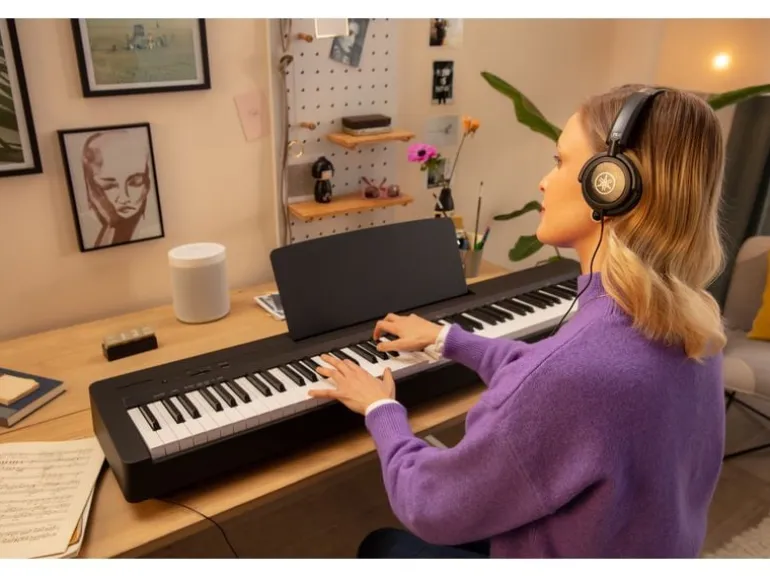 Yamaha E-Piano P-145BT