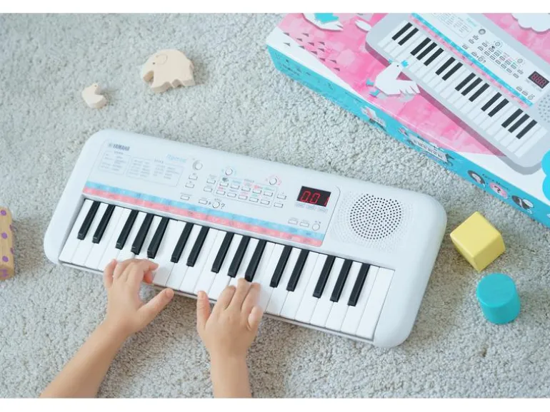 Yamaha Mini Keyboard Remie PSS-E30